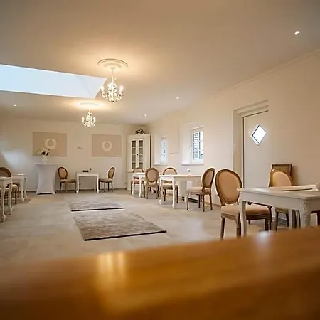 Ξενοδοχείο Landgut Hostemost